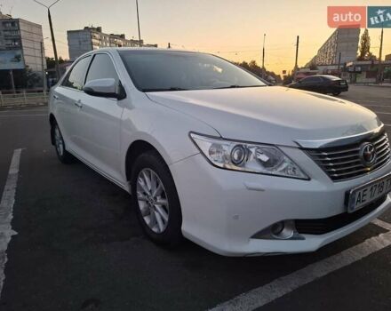 Белый Тойота Камри, объемом двигателя 2.5 л и пробегом 243 тыс. км за 13500 $, фото 45 на Automoto.ua