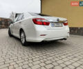 Білий Тойота Камрі, об'ємом двигуна 2.49 л та пробігом 216 тис. км за 12500 $, фото 2 на Automoto.ua