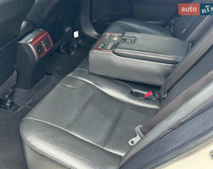 Білий Тойота Камрі, об'ємом двигуна 2.49 л та пробігом 256 тис. км за 11900 $, фото 9 на Automoto.ua