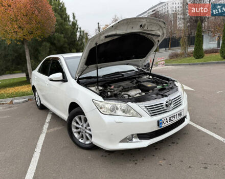 Белый Тойота Камри, объемом двигателя 2.49 л и пробегом 218 тыс. км за 12300 $, фото 8 на Automoto.ua