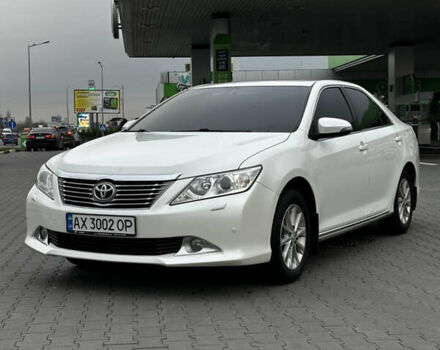 Білий Тойота Камрі, об'ємом двигуна 2.49 л та пробігом 233 тис. км за 12700 $, фото 1 на Automoto.ua