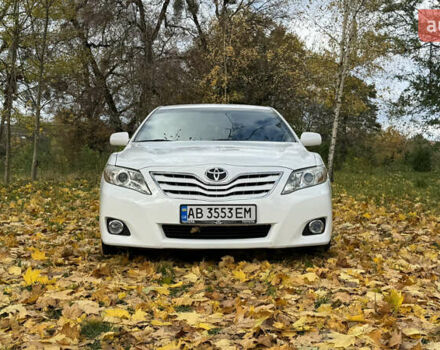 Тойота Камри 2011 в Виннице на Automoto.ua Белый Тойота Камри, объемом двигателя 2.5 л и пробегом 230 тыс. км за 10250 $, фото 17 на Automoto.ua