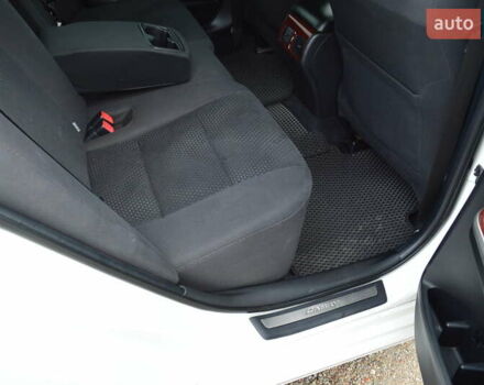 Белый Тойота Камри, объемом двигателя 2.5 л и пробегом 242 тыс. км за 13700 $, фото 13 на Automoto.ua