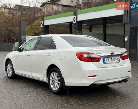 Белый Тойота Камри, объемом двигателя 2.5 л и пробегом 152 тыс. км за 12700 $, фото 6 на Automoto.ua