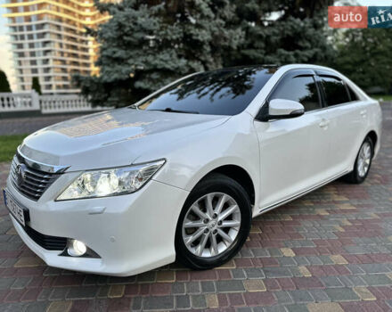 Белый Тойота Камри, объемом двигателя 2.5 л и пробегом 200 тыс. км за 11900 $, фото 6 на Automoto.ua