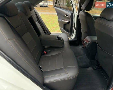 Белый Тойота Камри, объемом двигателя 2.49 л и пробегом 106 тыс. км за 12700 $, фото 12 на Automoto.ua