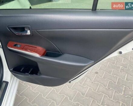 Белый Тойота Камри, объемом двигателя 2.5 л и пробегом 220 тыс. км за 15450 $, фото 47 на Automoto.ua