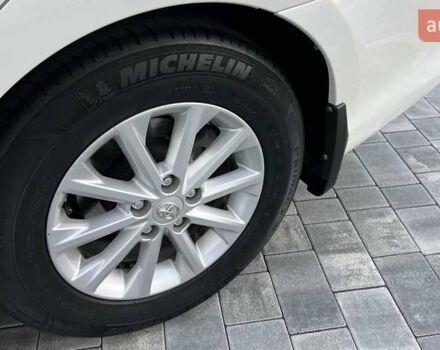 Білий Тойота Камрі, об'ємом двигуна 2.49 л та пробігом 135 тис. км за 13800 $, фото 25 на Automoto.ua