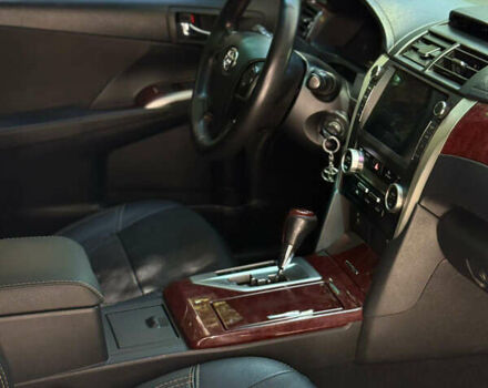 Белый Тойота Камри, объемом двигателя 2.49 л и пробегом 231 тыс. км за 11999 $, фото 18 на Automoto.ua