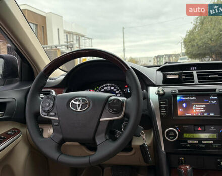 Білий Тойота Камрі, об'ємом двигуна 2.49 л та пробігом 236 тис. км за 12500 $, фото 5 на Automoto.ua