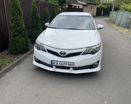 Белый Тойота Камри, объемом двигателя 2.5 л и пробегом 228 тыс. км за 8800 $, фото 8 на Automoto.ua