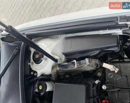 Белый Тойота Камри, объемом двигателя 2.5 л и пробегом 220 тыс. км за 15450 $, фото 75 на Automoto.ua