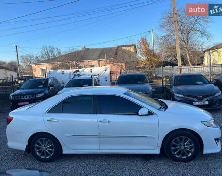 Белый Тойота Камри, объемом двигателя 2.5 л и пробегом 170 тыс. км за 11200 $, фото 7 на Automoto.ua