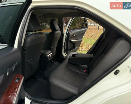 Белый Тойота Камри, объемом двигателя 2.49 л и пробегом 106 тыс. км за 12700 $, фото 15 на Automoto.ua