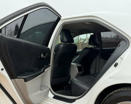 Белый Тойота Камри, объемом двигателя 2.5 л и пробегом 277 тыс. км за 10700 $, фото 12 на Automoto.ua