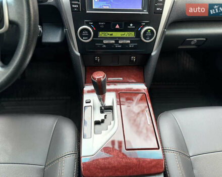 Белый Тойота Камри, объемом двигателя 2.49 л и пробегом 106 тыс. км за 12700 $, фото 29 на Automoto.ua