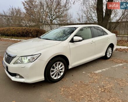Белый Тойота Камри, объемом двигателя 2.49 л и пробегом 280 тыс. км за 9800 $, фото 17 на Automoto.ua