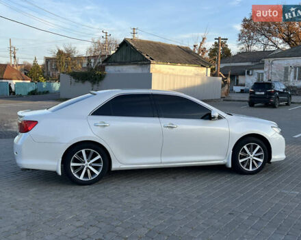 Тойота Камри 2012 в Козельщине на Automoto.ua Белый Тойота Камри, объемом двигателя 2.5 л и пробегом 182 тыс. км за 14000 $, фото 14 на Automoto.ua