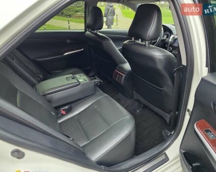 Белый Тойота Камри, объемом двигателя 2.49 л и пробегом 158 тыс. км за 13999 $, фото 13 на Automoto.ua