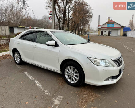 Белый Тойота Камри, объемом двигателя 2.49 л и пробегом 280 тыс. км за 9800 $, фото 18 на Automoto.ua