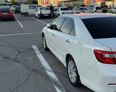 Белый Тойота Камри, объемом двигателя 2.5 л и пробегом 220 тыс. км за 14000 $, фото 8 на Automoto.ua