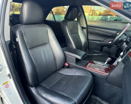 Тойота Камри 2012 в Козельщине на Automoto.ua Белый Тойота Камри, объемом двигателя 2.5 л и пробегом 182 тыс. км за 14000 $, фото 86 на Automoto.ua