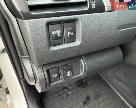 Белый Тойота Камри, объемом двигателя 2.49 л и пробегом 280 тыс. км за 9800 $, фото 11 на Automoto.ua