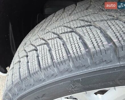 Белый Тойота Камри, объемом двигателя 2.49 л и пробегом 158 тыс. км за 13999 $, фото 17 на Automoto.ua