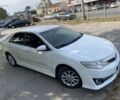 Белый Тойота Камри, объемом двигателя 2.5 л и пробегом 170 тыс. км за 9700 $, фото 1 на Automoto.ua