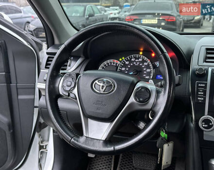 Білий Тойота Камрі, об'ємом двигуна 2.5 л та пробігом 180 тис. км за 11400 $, фото 20 на Automoto.ua