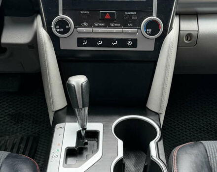 Белый Тойота Камри, объемом двигателя 2.5 л и пробегом 277 тыс. км за 10700 $, фото 22 на Automoto.ua