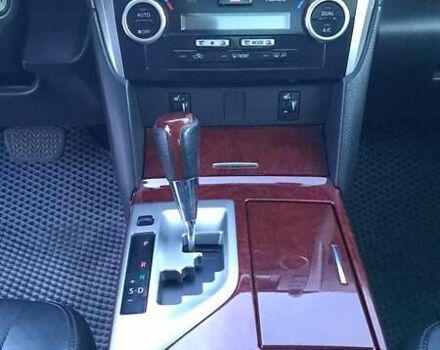 Белый Тойота Камри, объемом двигателя 2.5 л и пробегом 195 тыс. км за 11800 $, фото 6 на Automoto.ua