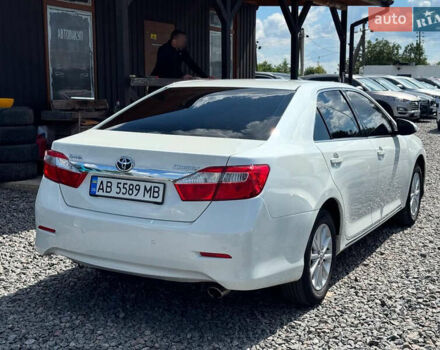 Белый Тойота Камри, объемом двигателя 2.5 л и пробегом 155 тыс. км за 13700 $, фото 3 на Automoto.ua