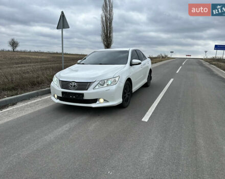 Белый Тойота Камри, объемом двигателя 2.5 л и пробегом 198 тыс. км за 13500 $, фото 6 на Automoto.ua