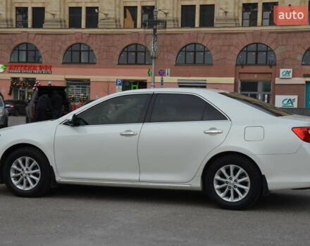 Белый Тойота Камри, объемом двигателя 2.5 л и пробегом 217 тыс. км за 15100 $, фото 12 на Automoto.ua