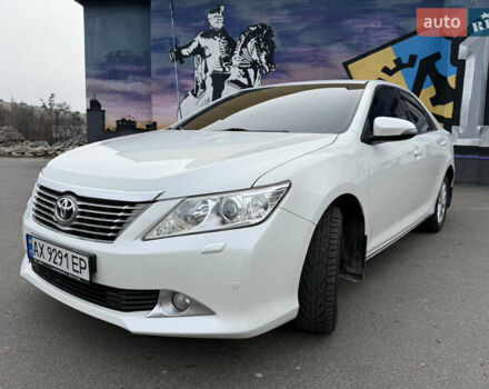 Белый Тойота Камри, объемом двигателя 2.5 л и пробегом 233 тыс. км за 14500 $, фото 3 на Automoto.ua