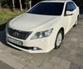 Білий Тойота Камрі, об'ємом двигуна 2.5 л та пробігом 200 тис. км за 13900 $, фото 1 на Automoto.ua