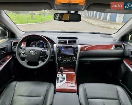 Белый Тойота Камри, объемом двигателя 2.49 л и пробегом 158 тыс. км за 13999 $, фото 16 на Automoto.ua