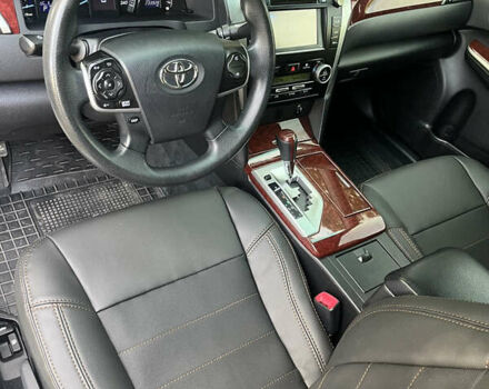 Белый Тойота Камри, объемом двигателя 2.49 л и пробегом 234 тыс. км за 14000 $, фото 7 на Automoto.ua