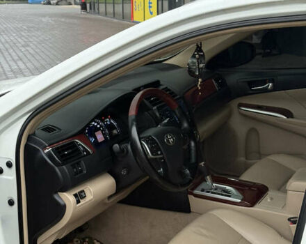 Белый Тойота Камри, объемом двигателя 2.5 л и пробегом 188 тыс. км за 14500 $, фото 8 на Automoto.ua