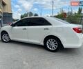Белый Тойота Камри, объемом двигателя 2.5 л и пробегом 220 тыс. км за 15450 $, фото 3 на Automoto.ua