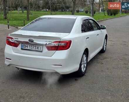 Белый Тойота Камри, объемом двигателя 2.49 л и пробегом 158 тыс. км за 13999 $, фото 4 на Automoto.ua