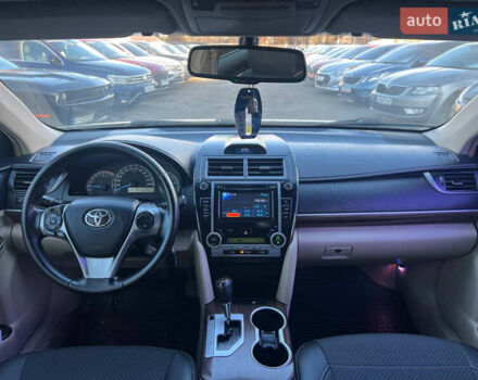 Белый Тойота Камри, объемом двигателя 2.5 л и пробегом 170 тыс. км за 11200 $, фото 8 на Automoto.ua