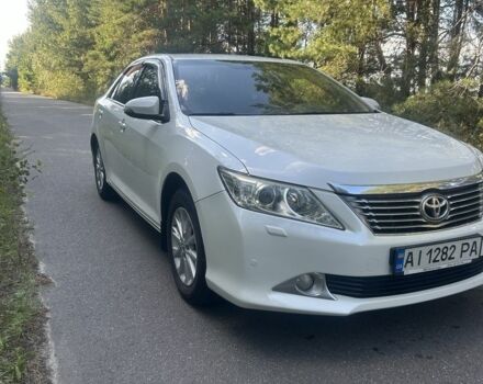 Белый Тойота Камри, объемом двигателя 2.5 л и пробегом 184 тыс. км за 12000 $, фото 7 на Automoto.ua
