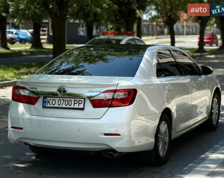 Белый Тойота Камри, объемом двигателя 2.49 л и пробегом 231 тыс. км за 11999 $, фото 10 на Automoto.ua