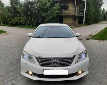Белый Тойота Камри, объемом двигателя 2.5 л и пробегом 114 тыс. км за 6300 $, фото 10 на Automoto.ua