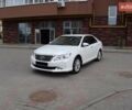 Белый Тойота Камри, объемом двигателя 2.5 л и пробегом 187 тыс. км за 12850 $, фото 1 на Automoto.ua