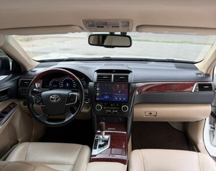 Білий Тойота Камрі, об'ємом двигуна 2.5 л та пробігом 185 тис. км за 14000 $, фото 19 на Automoto.ua