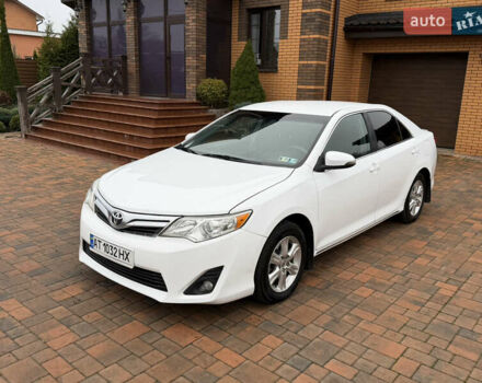 Белый Тойота Камри, объемом двигателя 2.5 л и пробегом 277 тыс. км за 10700 $, фото 7 на Automoto.ua