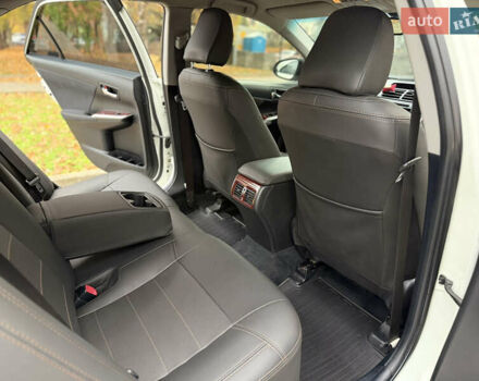 Белый Тойота Камри, объемом двигателя 2.49 л и пробегом 106 тыс. км за 12700 $, фото 13 на Automoto.ua